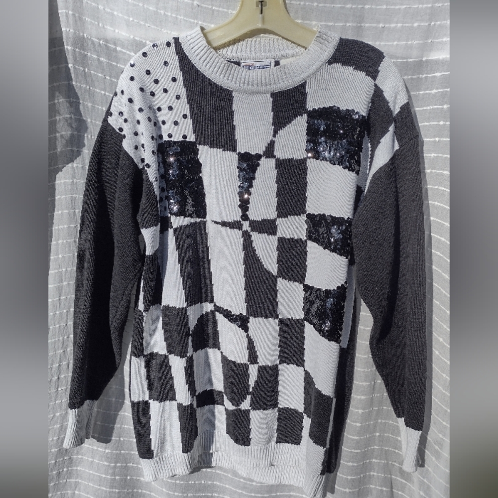 80s Black and White Sweater With Geometric Designs And Sequin